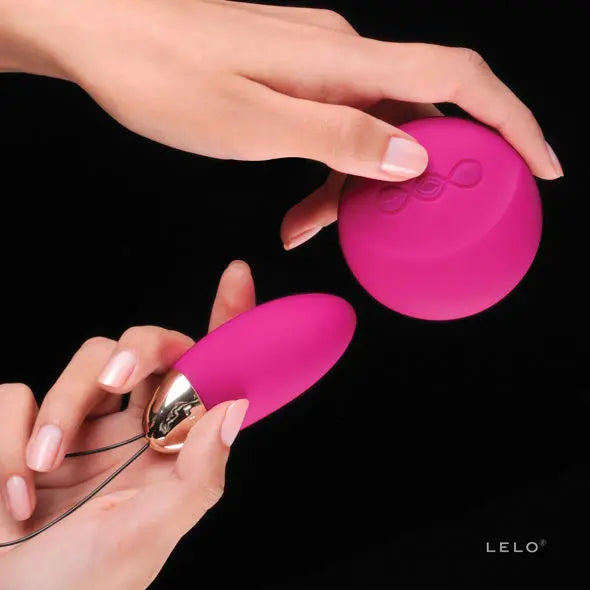 LELO - LYLA 2 INSIGNIA DESIGN EDITION FUCHSIA MASSAGER EGG LELO