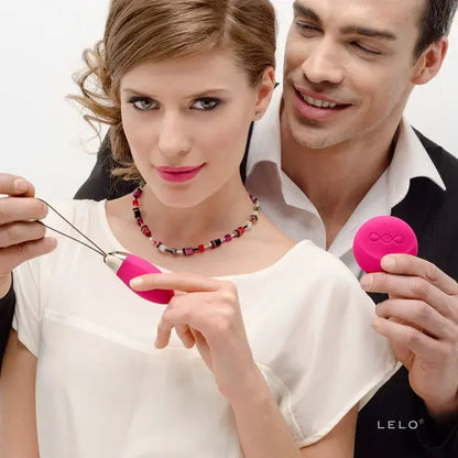 LELO - LYLA 2 INSIGNIA DESIGN EDITION FUCHSIA MASSAGER EGG LELO